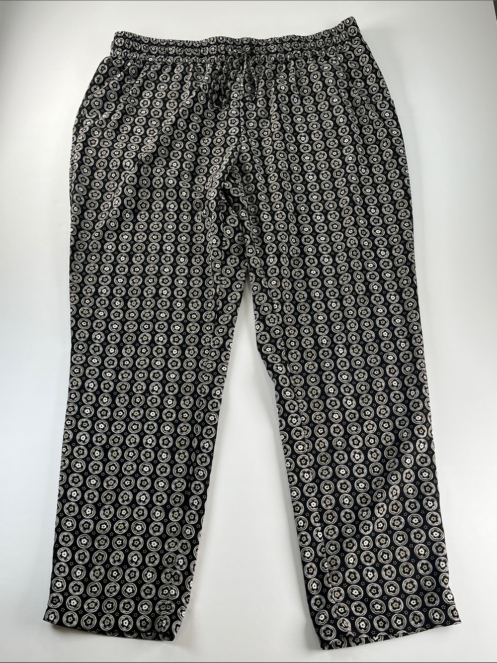 Coldwater Creek Black & White Small Floral Detail Pull On Sz XL